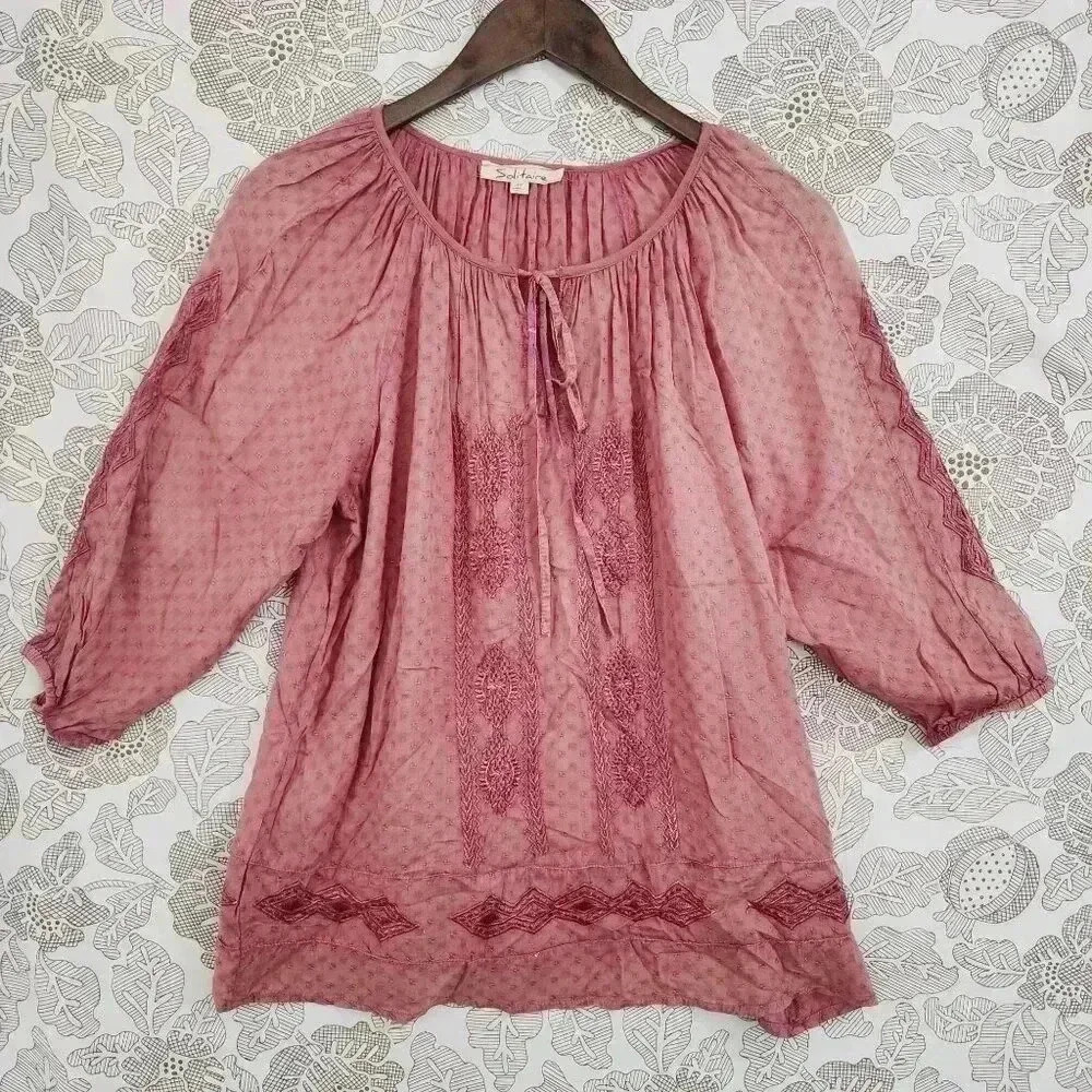 Solitaire Dusty Rose Embroidered Peasant Blouse